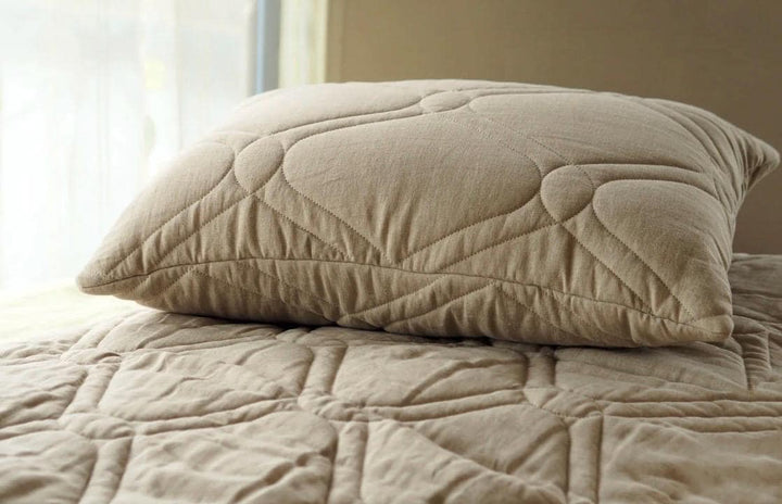 Natural linen pillow handmade by Woolland
