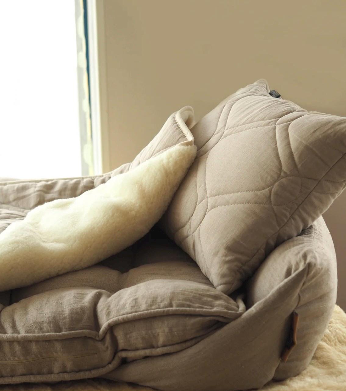 Natural linen pillow filled with kapok fibers handmade by the Woolland