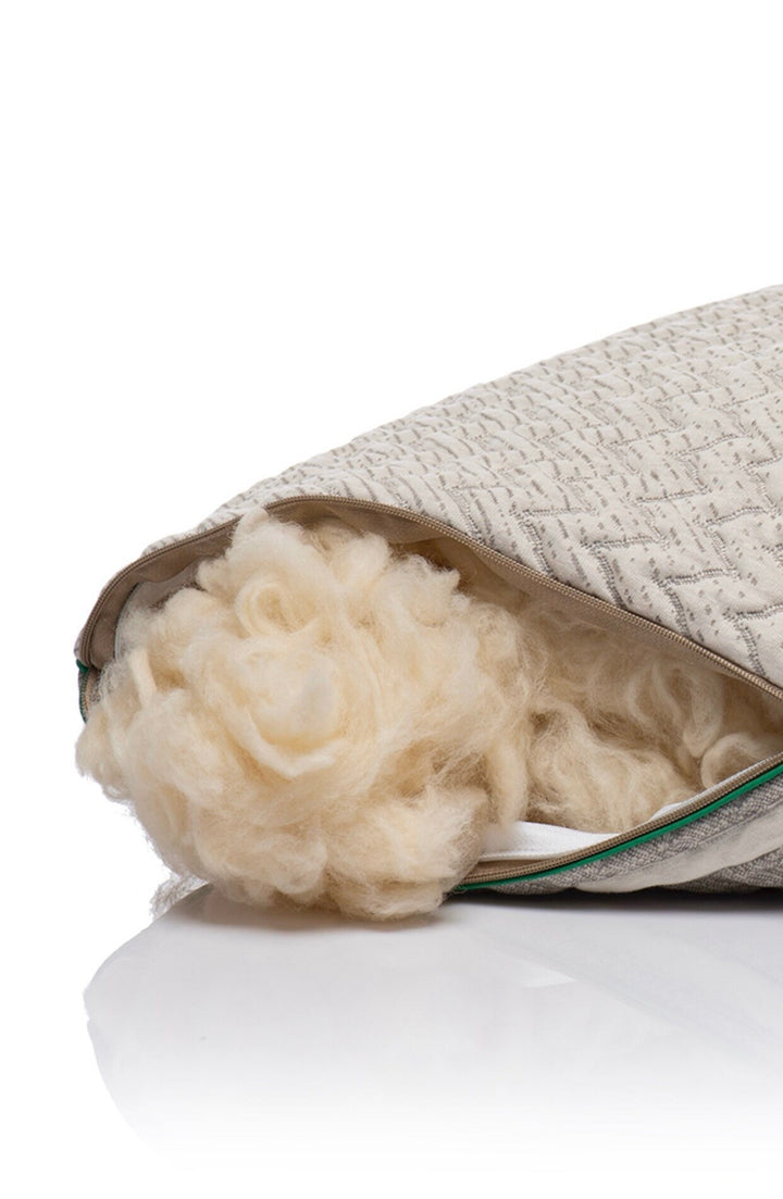 Bulgarian washed wool for pillow filling by the Woolland